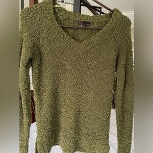 T/0 olive green v neck sweater.